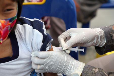 In wake of measles, mumps and diphtheria outbreaks, experts urge child vaccinations