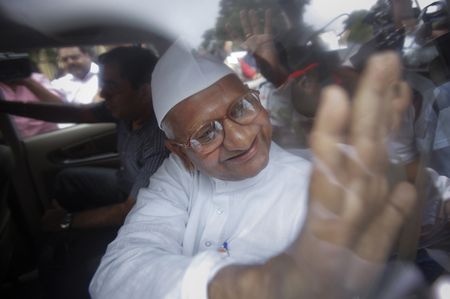Analysis: A self-styled Gandhi and corruption in India