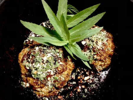 What’s cooking today: ​​Roasted cauliflower in a braai pot