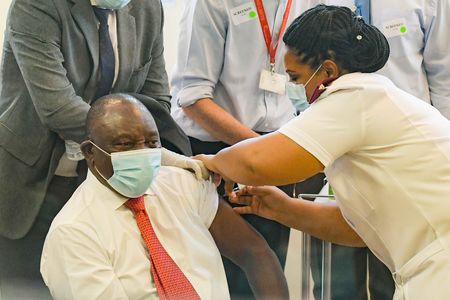 Top scientists slam government for reselling AstraZeneca vaccines to AU