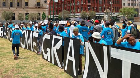 Covid grant should be increased to at least R413, say civil society groups