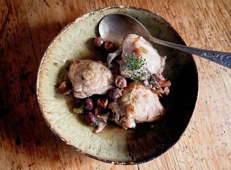 What’s cooking today: Chicken, chorizo and olive potjie