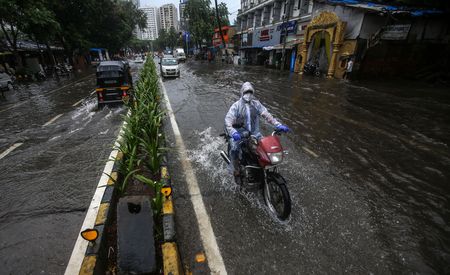 'Uninhabitable hell': Climate change and disease threaten millions, UN warns