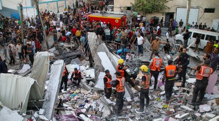 US orders non-emergency staff to leave Baghdad; second aid convoy crosses Rafah to Gaza Strip
