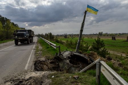 Blasts hit Kyiv while U.N. chief visiting, Ukraine blames Russian missiles
