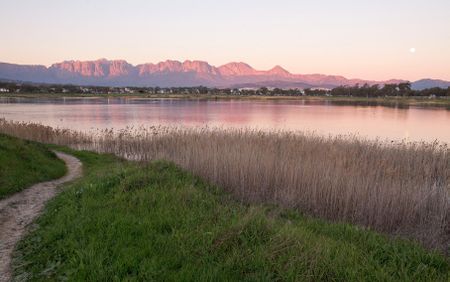 Paardevlei, a potential affordable housing and new nature reserve project in Cape Town