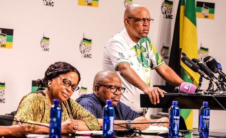R350,000 for round of golf with Ramaphosa — ‘We don’t have money, we raise money,’ says ANC’s Mbalula