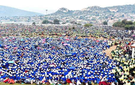 Shuls and temples close as churches and mosques cancel big gatherings, limit congregation sizes