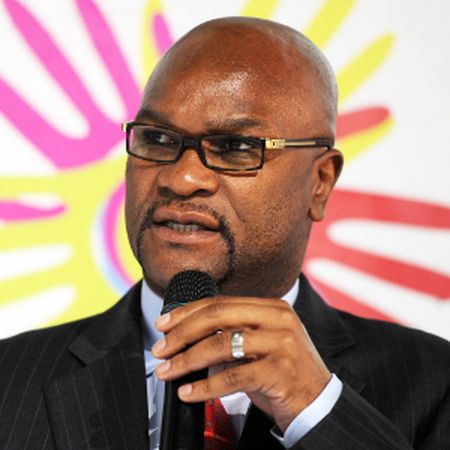 CSA on a sticky wicket as Nathi Mthethwa plays hard ball