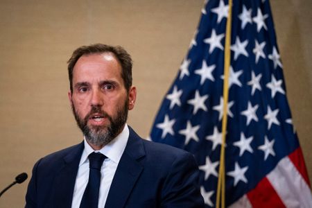Justice Department Formally Moves to Drop Trump 2020 Obstruction Case in DC