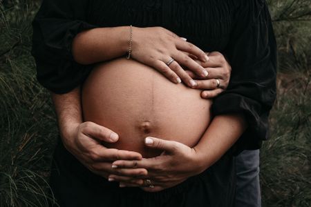 Pros and cons of a pregnant pause — what you need to know about postponing childbearing