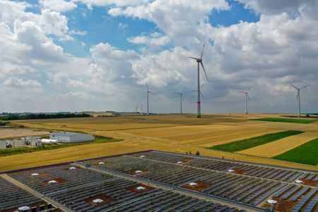 Powering our way out of the carbon economy and into a green hydrogen future
