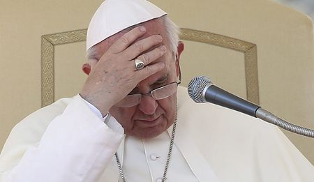 As reform talks start, Pope vows to change Vatican mentality