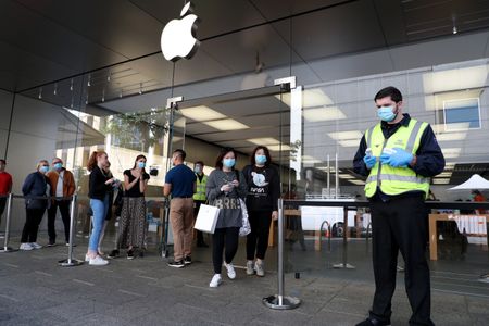 Apple-Google contact tracing tech draws interest in 23 countries, some hedge bets