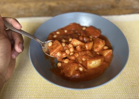 Tomato bredie with a reluctant vegetarian twist