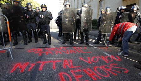French minister wants Mittal out of France
