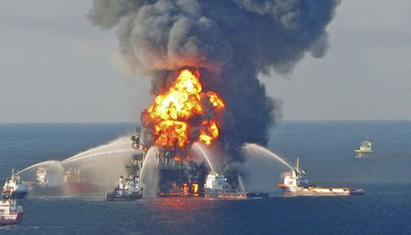 BP agrees to record criminal penalties for US oil spill