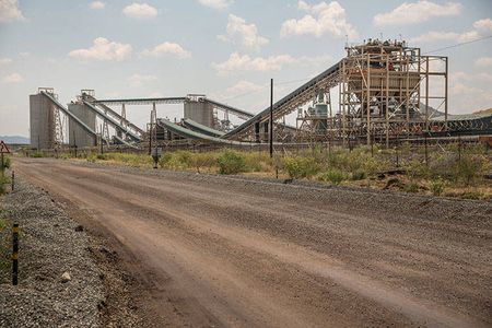 Confusion over platinum wage talks and murder on the Platinum Belt