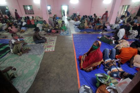 Heavy rains in India and Bangladesh as cyclone bears down