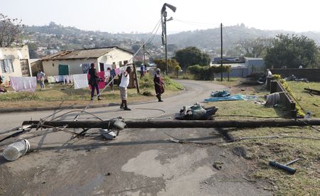 Brutal cold snap confronts SA as forecasters issue snow, thunderstorm warnings