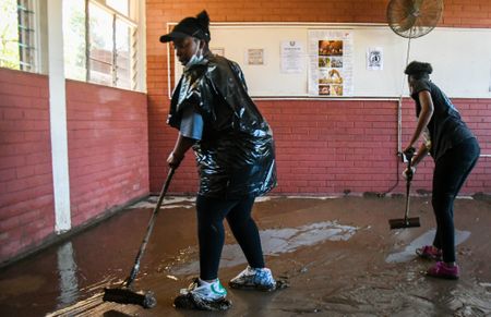 Rebuilding flood-ravaged provinces provides government with opportunity to create jobs