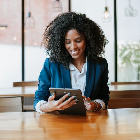 Standard Bank pioneers real-time payment requests for businesses with launch of PayShap Request for corporates