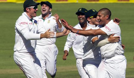 Cricket: Powerful Proteas baying for blood