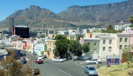 Unpacking your Cape Town holiday: The unequal and concentrated impacts of Airbnbs