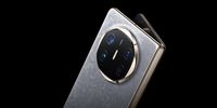 HUAWEI Mate X6 blends fashion and function in a foldable that works beautifully