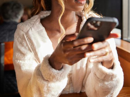 Here’s how to maintain healthy smartphone habits