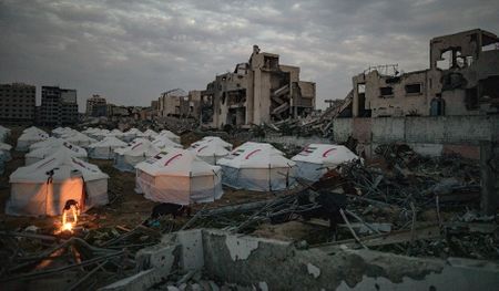 Netanyahu 'to extend' Washington visit; Gazans appeal for billions in emergency aid