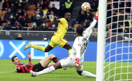 Uefa Champions League round of 16: Liverpool please Klopp and Barcelona bomb out