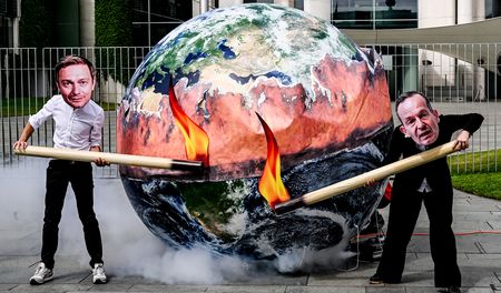 A world ablaze — wildfires, drought and heatwaves dial up global heating