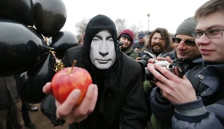 From Russia with love - and a finger wag